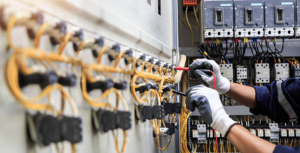 Professional Electrician technician working in Bellevue, OH